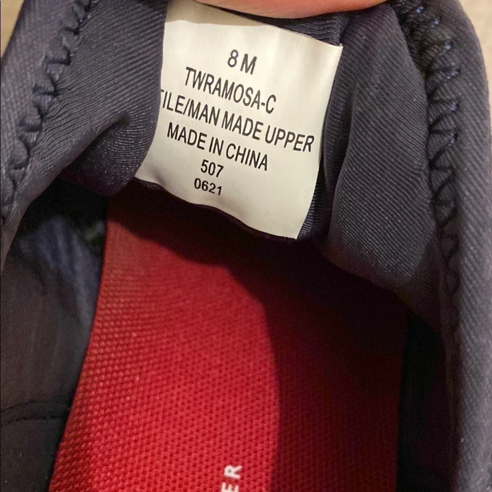 Tommy Hilfiger Navy and Red Sneakers. Size 8 . New. - Picture 6 of 10